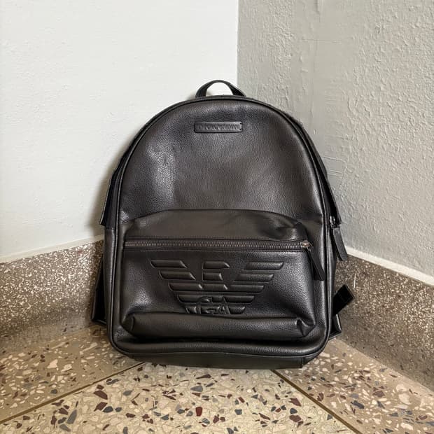 엠포리오 알마니 블랙 레더 백팩