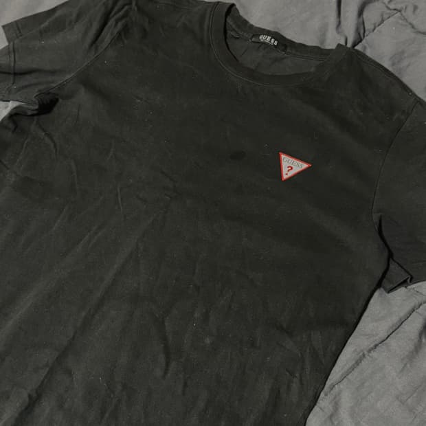 게스 반팔티 정품