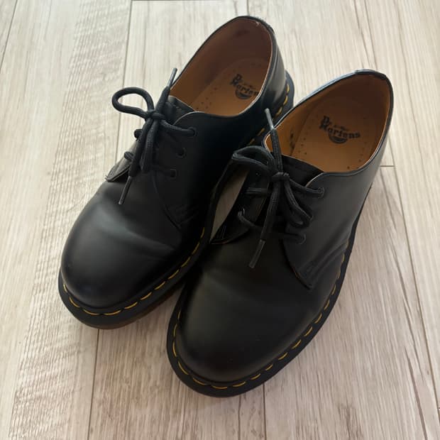 닥터마틴 1461 3홀 스무스 250