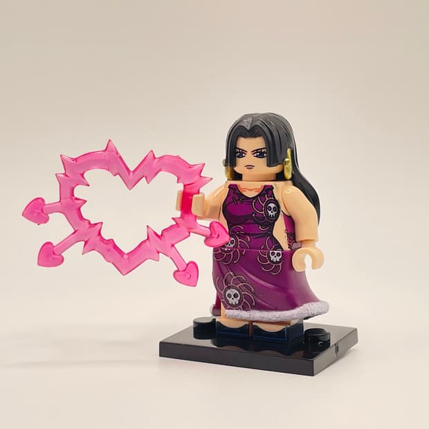 원피스 피규어 보아 행콕(배송비 포함 가격)