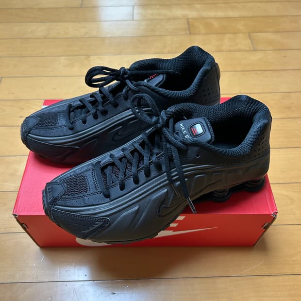 나이키 샥스 R4 255