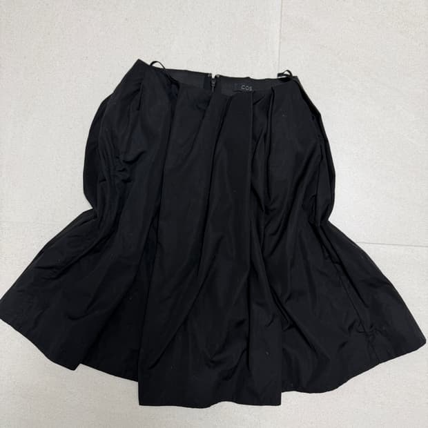 cos 벌룬핏 볼륨 스커트
