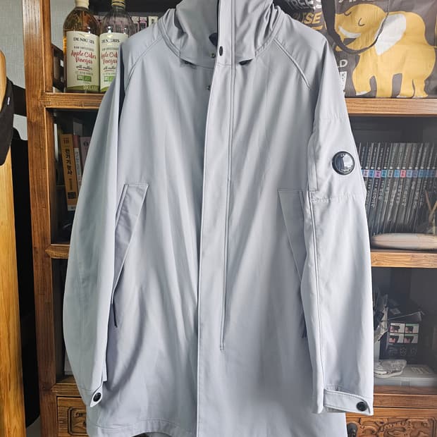 씨피 CP컴퍼니 쉘-R 후드 코트 라이트 그레이 자켓 팔아봅니다
