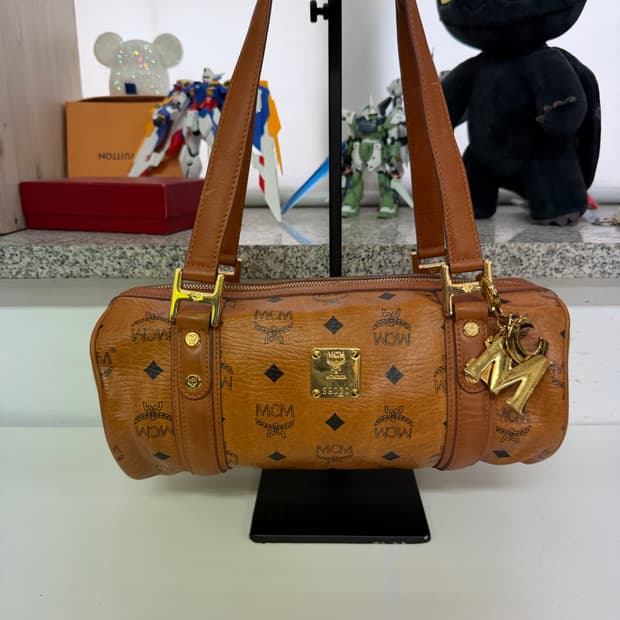 정품) MCM 비세토스 파피용 원통백 