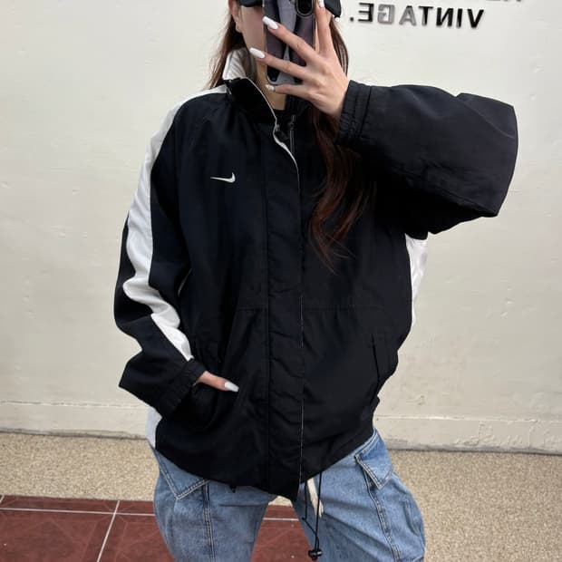 나이키 누빔자켓 블랙