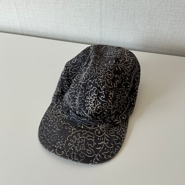 엔지니어드 카먼츠 캡