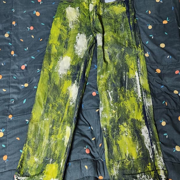 더 뮤지엄 비지터 핸드 페인티드 데님 팬츠 옐로우