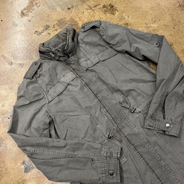 [정품] 리바이스 카키색 야상 스타일 자켓 b10