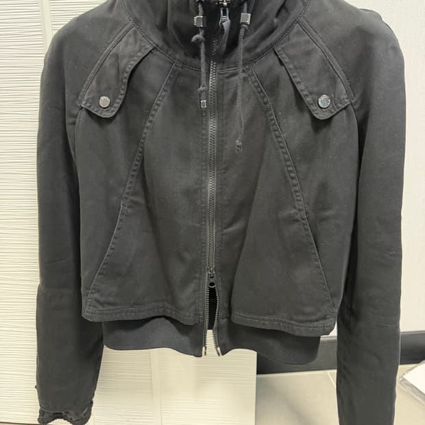 armani exchange 아르마니 투웨이 집업 자켓 여성 판매합니다