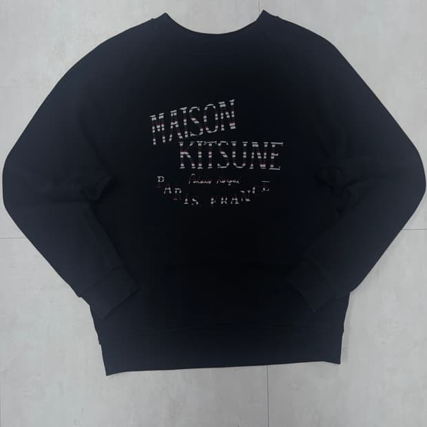 •메종 키츠네 블랙 맨투맨