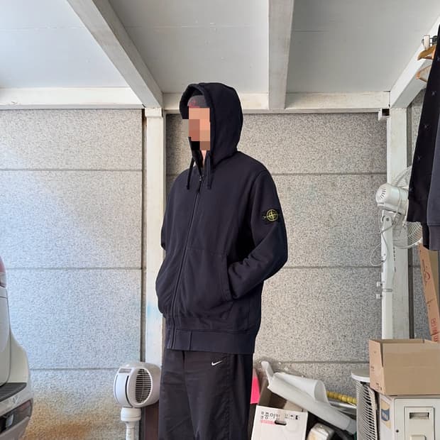 스톤아일랜드 와펜패치 후드집업