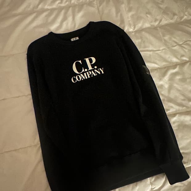 CP컴퍼니 맨투맨 S