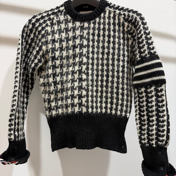  톰브라운 모헤어니트 1싸이즈 (귀한매물)