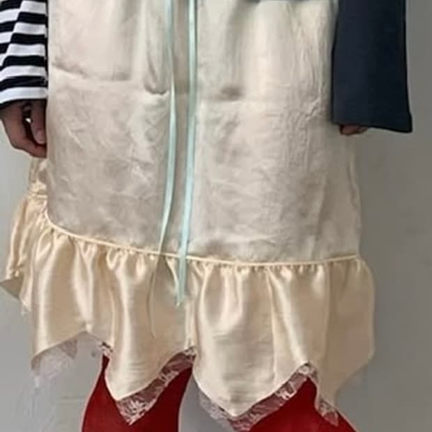 구함) pointed satin midi skirt (peach)