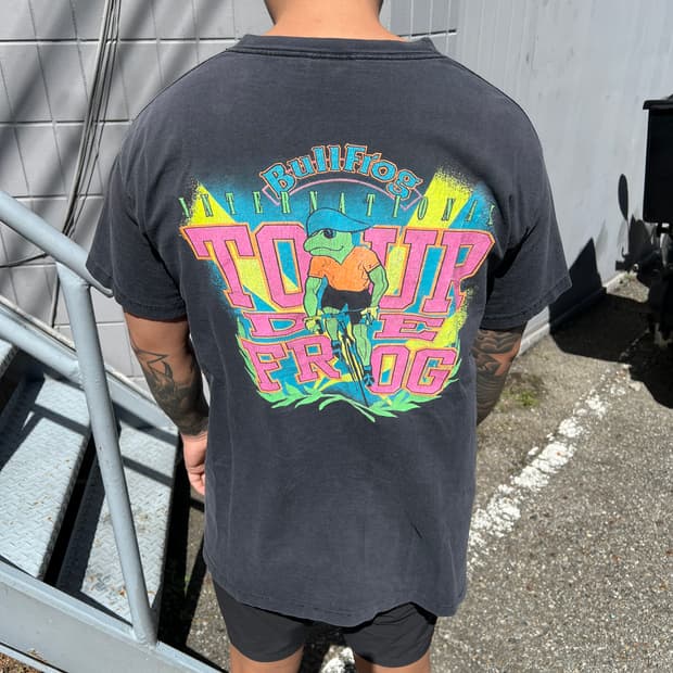90s 빈티지 sun faded Bullfrog single stitch