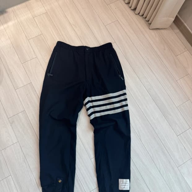 [정품] 톰브라운 플레인 위브 트랙팬츠 1사