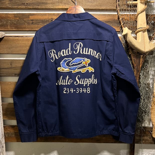 [M]슈가케인 루니툰 로드러너 그래픽 네이비 드리즐러 자켓