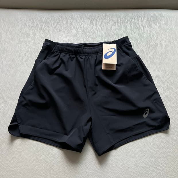 아식스 멀티포켓 러닝쇼츠 5인치