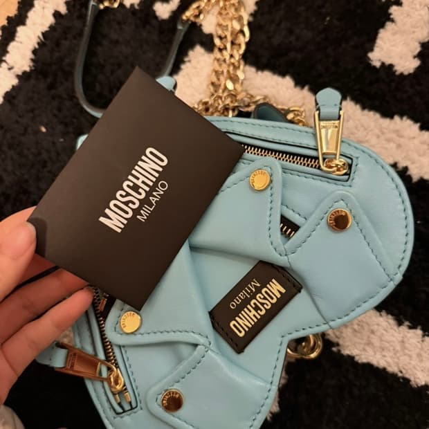모스키노 바이크백 스카이블루 색상