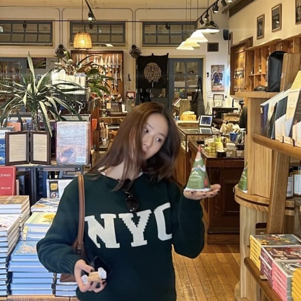 폴로랄프로렌 nyc 울블렌드 니트 크리스탈 착용