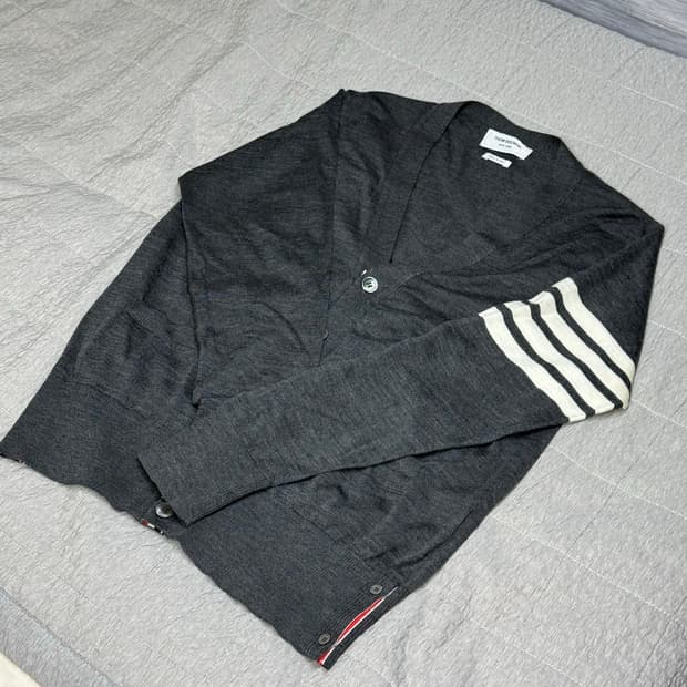 톰브라운 메리노 울 가디건 3사이즈 