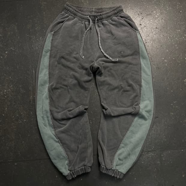 마뗑킴 피그먼트 스웻팬츠 