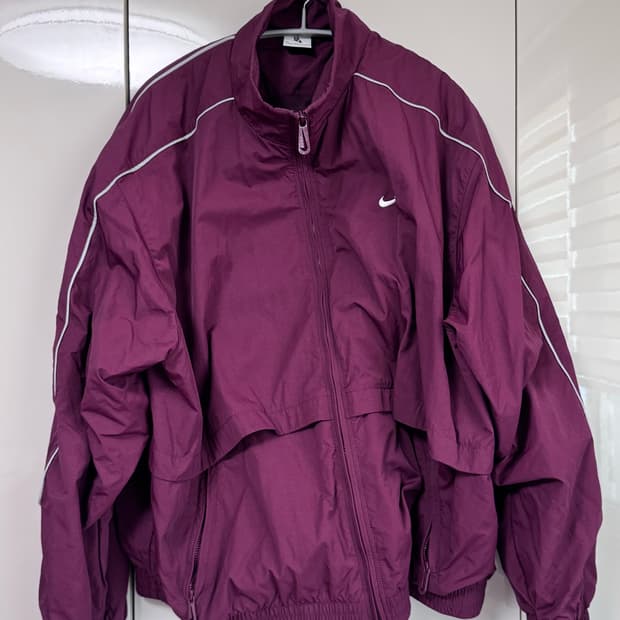 착샷o) 나이키 NSW 솔로 스우시 우븐 트랙자켓 버건디 바람막이 XXL