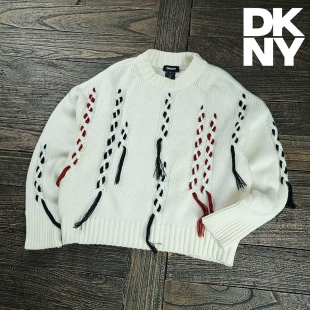 [도나카란뉴욕] 레이스 포인트 오버핏 크루넥 니트 아이보리 M19131