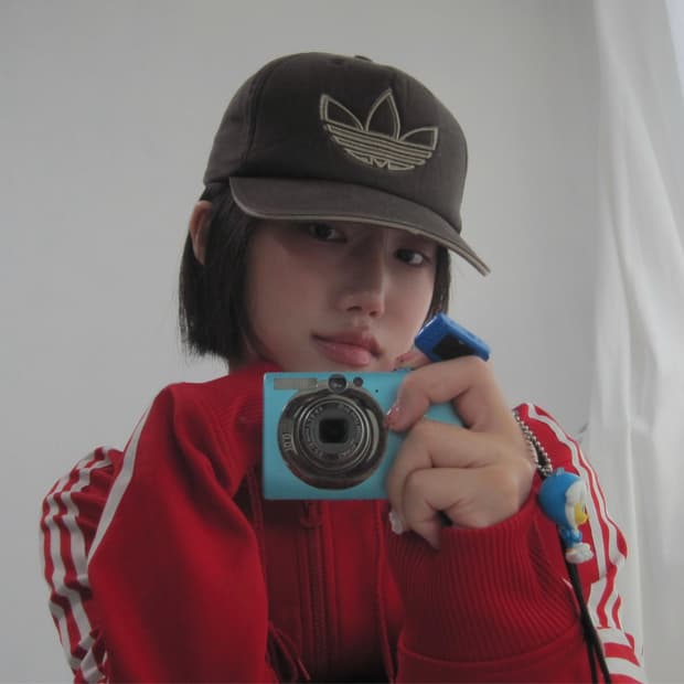 아디다스 브라운 로고 캡
