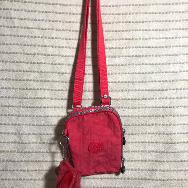 빈티지 키플링 Y2K 나일론 라이트 핑크 미니 여권가방 크로스백