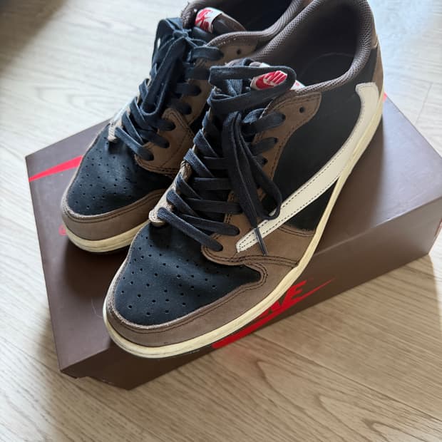 [280] 조던 1 x 스캇 레트로 모카 로우