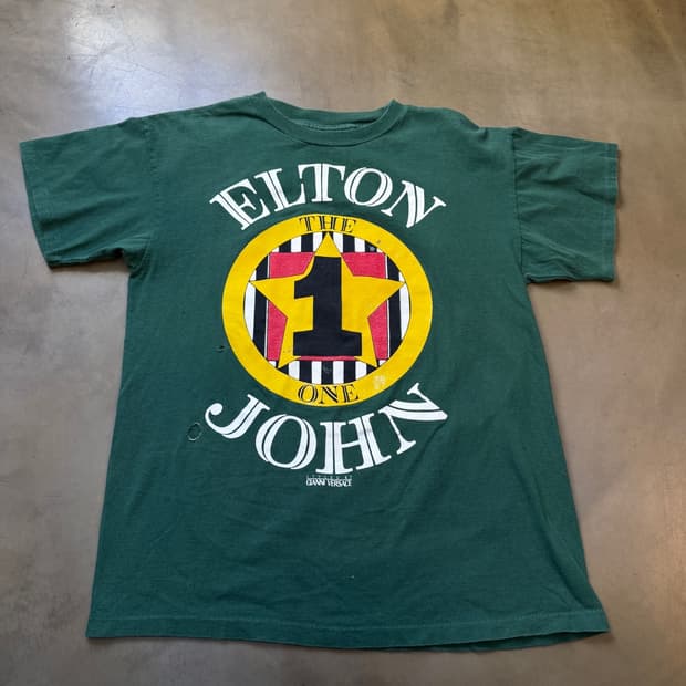 1992 엘튼존 더 원 콘서트 베르사체 디자인 