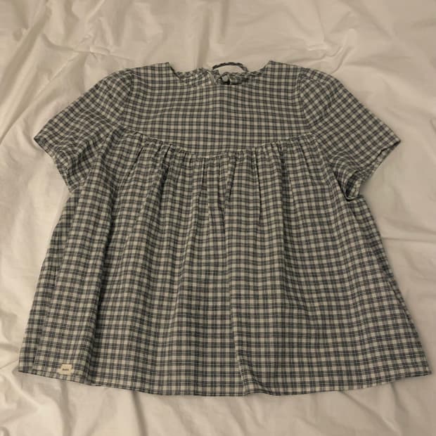 낫츠 check shirring half blouse