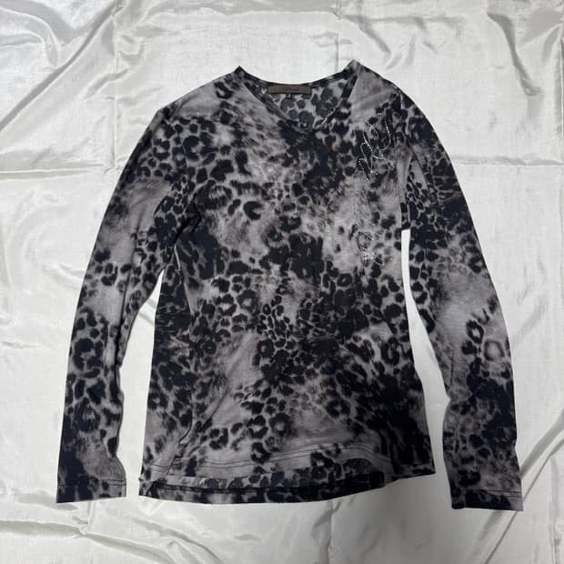 00s Leopard Design V-Neck T-shirt