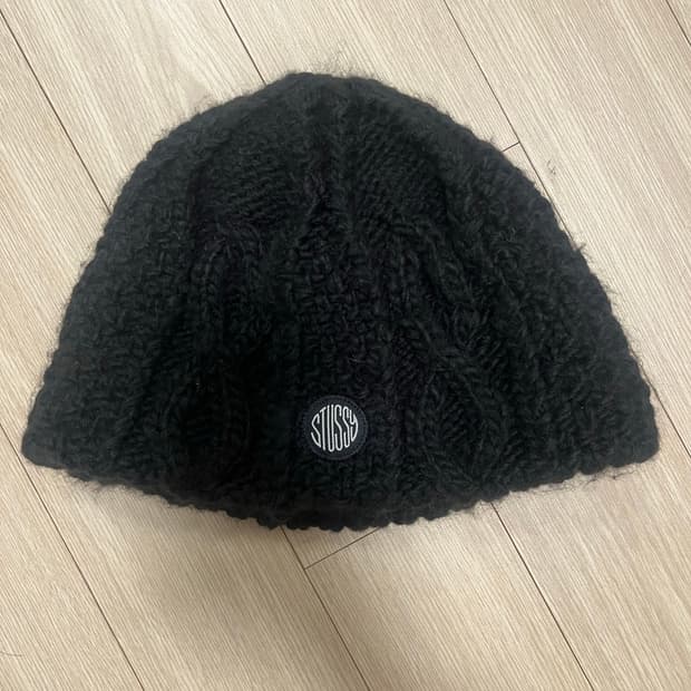 Stussy 스컬캡 케이블 니트 비니 블랙