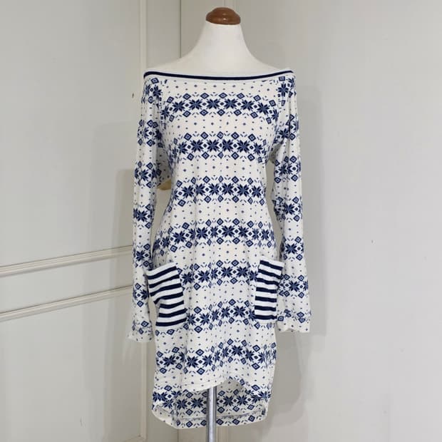 일본빈티지 유니클로)겨울 노르딕 로맨틱 모리걸st 오프숄더 후리스 원피스