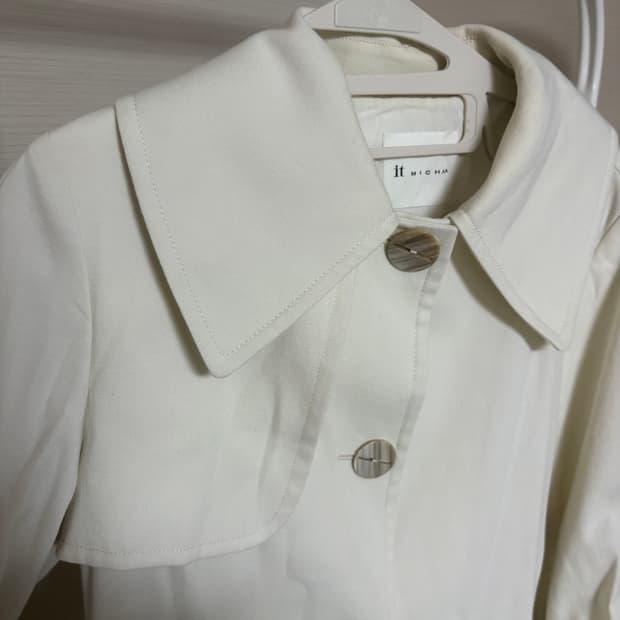 IT MICHAA cream white single coat