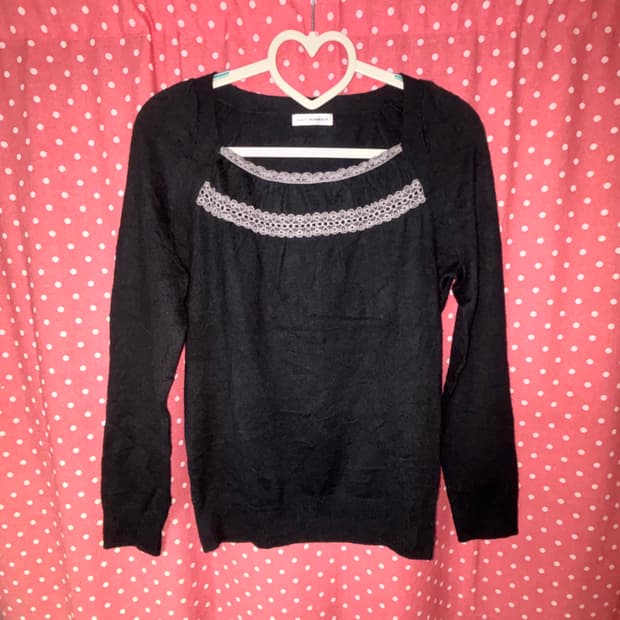 [a.v.v standard] 레이스 디테일 니트