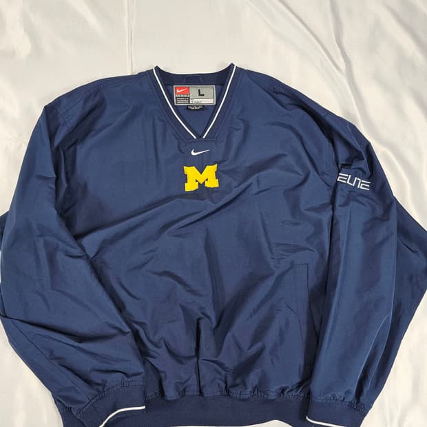 나이키미시건웜업