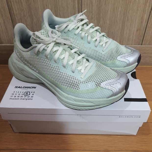 살로몬 마르지엘라 스펙터2 270사이즈