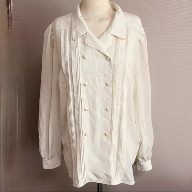 빈티지 프릴 블라우스 나폴레옹 레이스 럽캔 파우닝