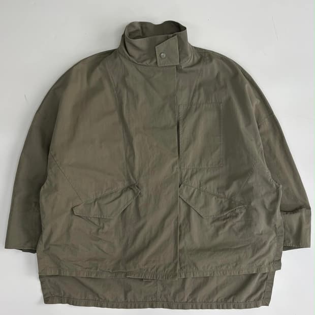 [82] 시스템 SYSTEM 한섬 20년 신형 스탠드 카라 나일론 자켓