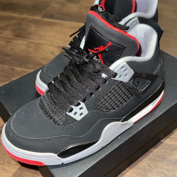 나이키 조던4 레트로 브레드 235