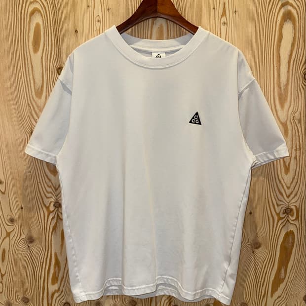 나이키 acg 로고 반팔 티셔츠