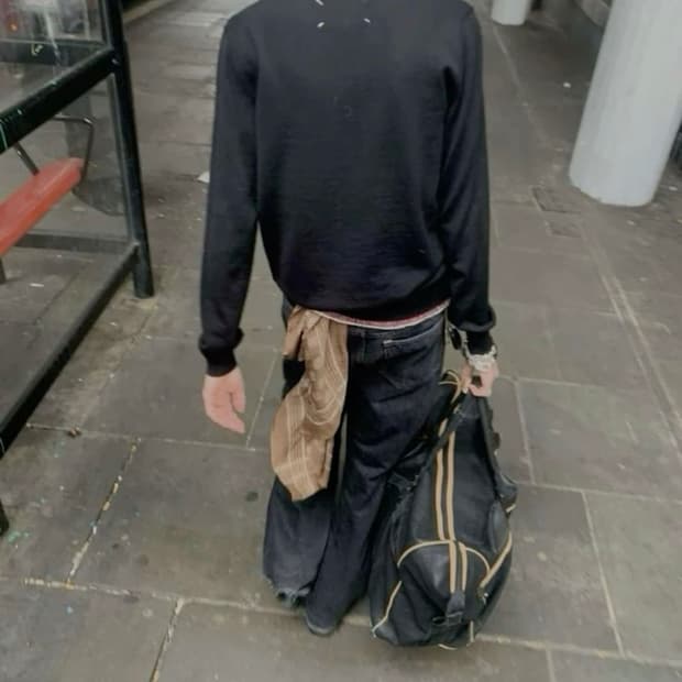 마르지엘라 브이넥 니트