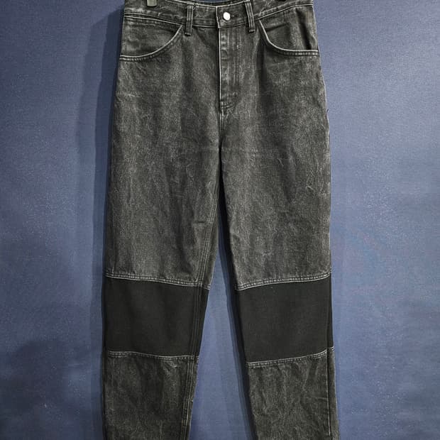 플라스틱 프로덕트 블랙컬러 남성 허리 30 데님팬츠 
