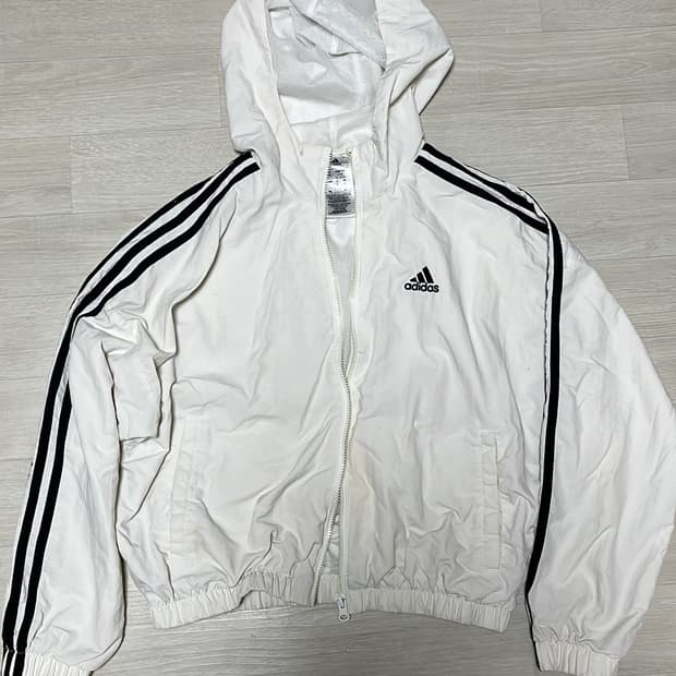 아디다스 화이트 빈티지 크롭 바람막이