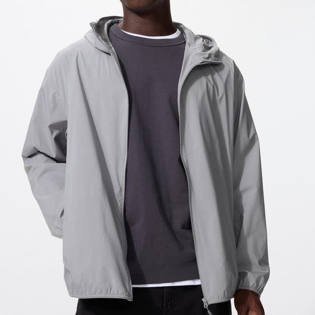 유니클로 포켓터블 uv 프로텍션 파카 그레이 m