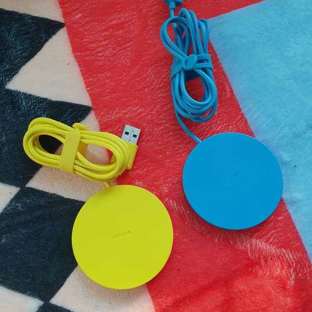 빈티지 노키아 DT-601 무선 충전기