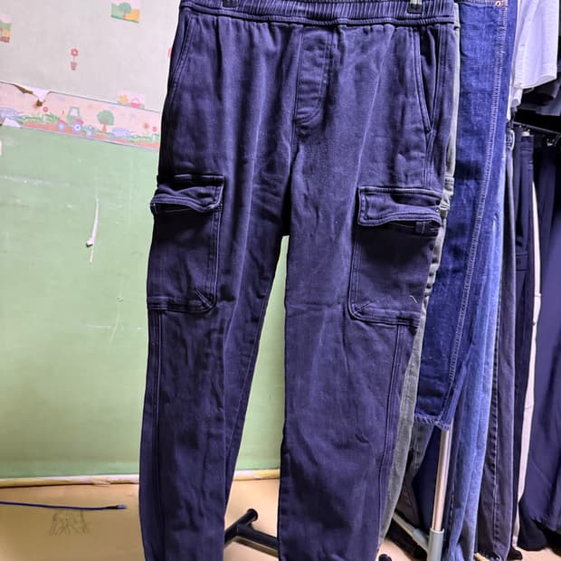 안녕하세여~~!! 지프 30사이즈 두꺼운 조거팬츠 2종 판매합니다.